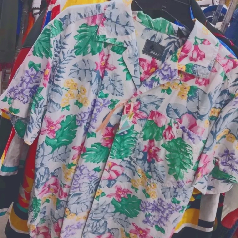 Tropical Floral Button Up Liz Wear (🔥🤑4/6🤑🔥)